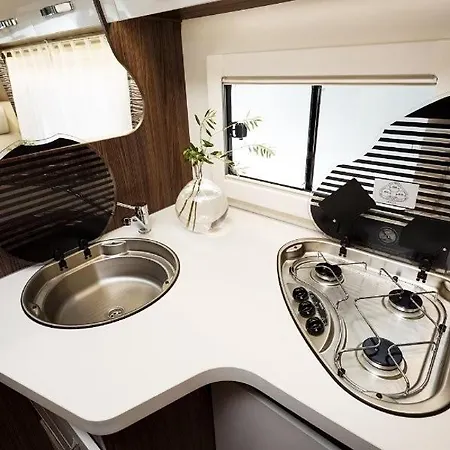 Aneto Caravaning Renting - Sport 323 *