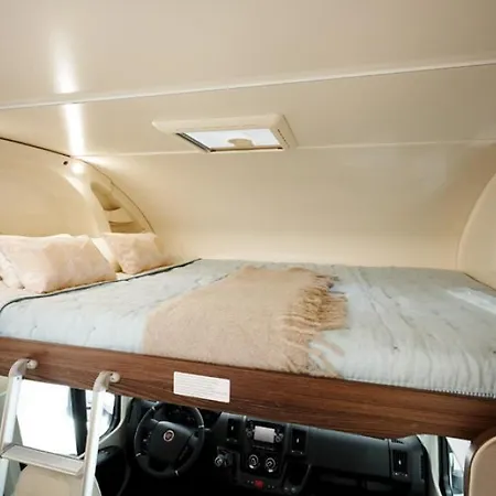 אתר קמפינג Aneto Caravaning Renting - Sport 323 *