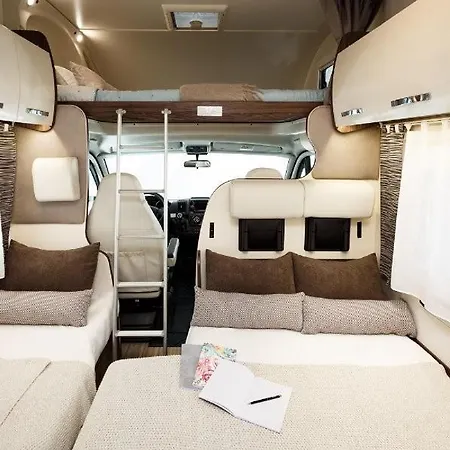 אתר קמפינג Aneto Caravaning Renting - Sport 323 Anciles